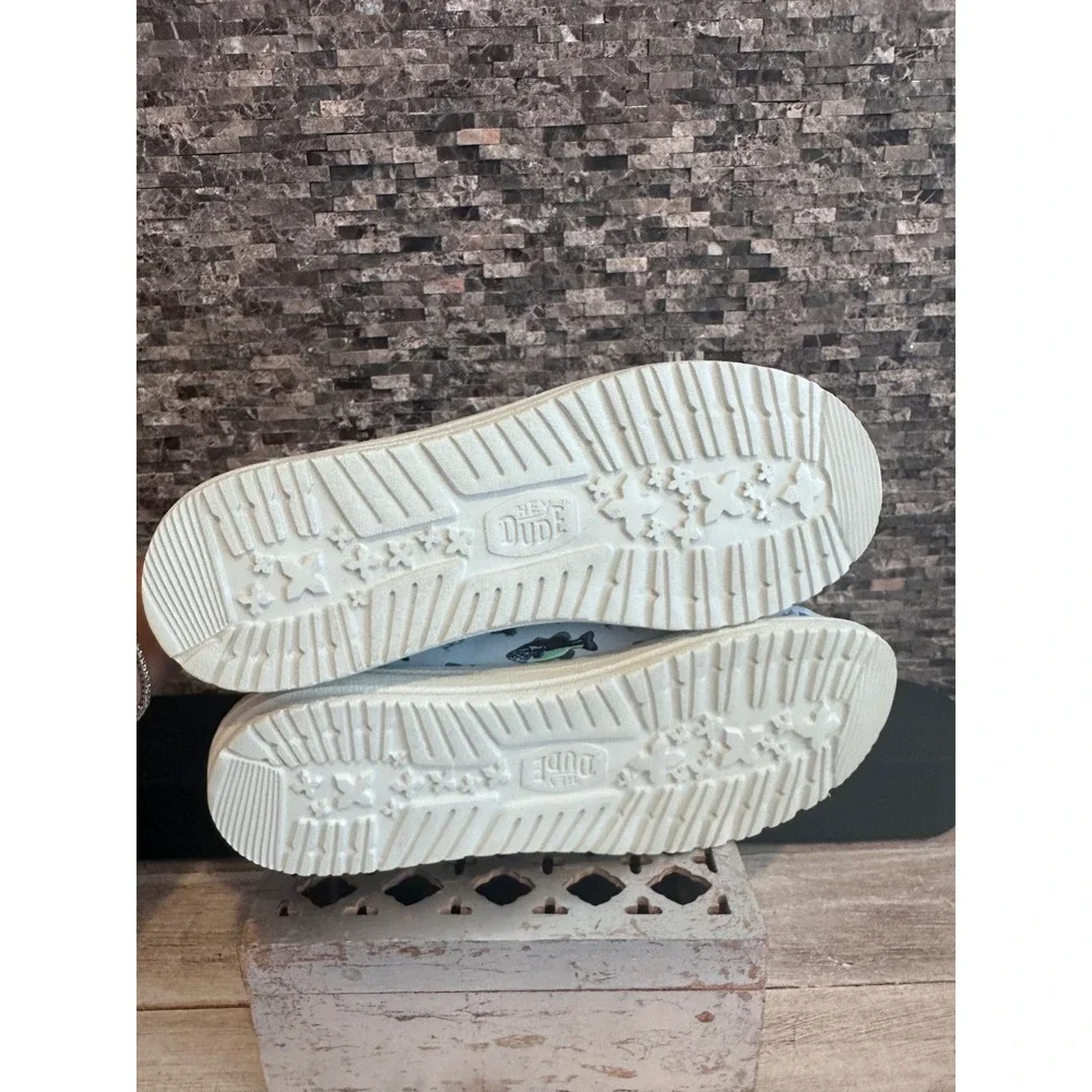 Hey Dude Wally Fish Lure Light Blue Canvas Slip On Loafers Mens 15 40624-450 NEW